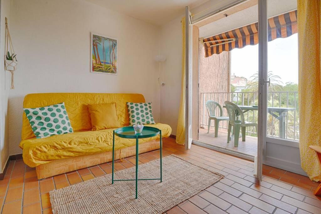 St-Cyr - Studio Avec Balcon, Vue Mer Et Proche Plage Apartman Saint-Cyr-sur-Mer Kültér fotó